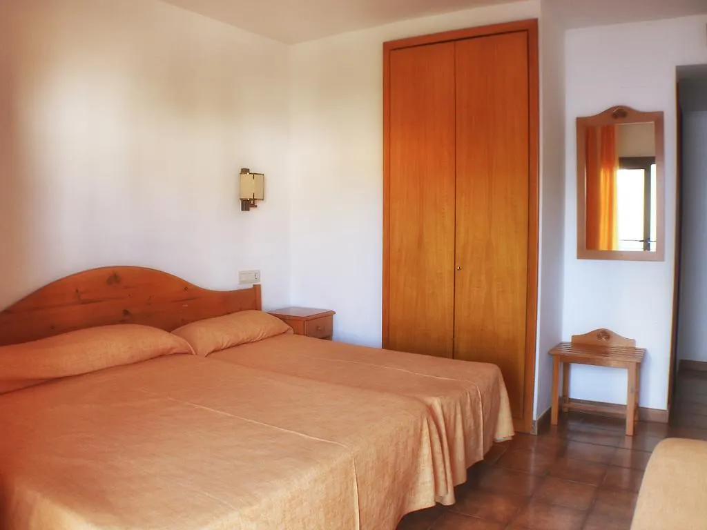 **  Hotel Parc Roses İspanya