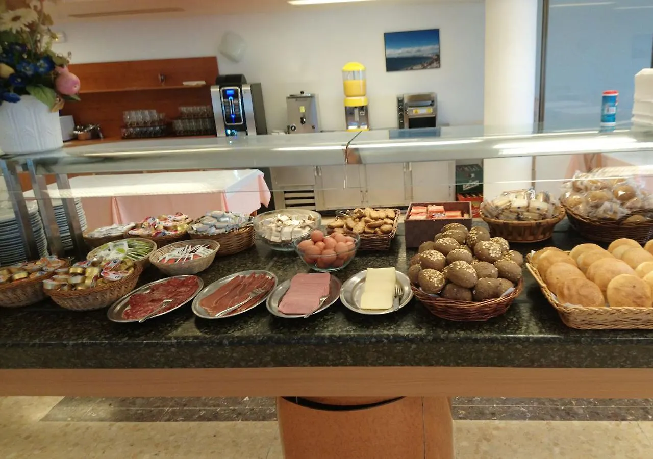 **  Hotel Parc Roses İspanya